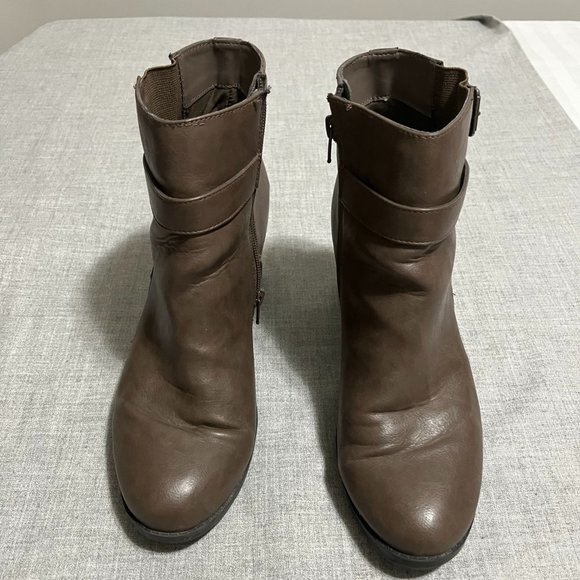 Unisa Women's Wedge Boot - Picture 1 of 7
